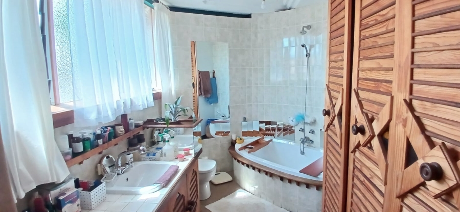 4 Bedroom Property for Sale in Reitz Free State